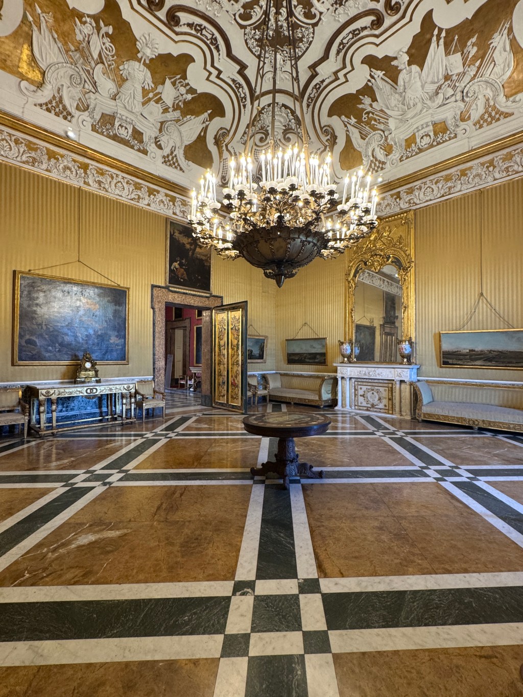 Queen’s Throne Room